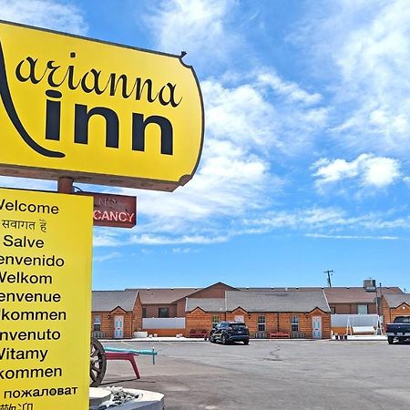 Marianna Inn แพงกวิทช์ ภายนอก รูปภาพ